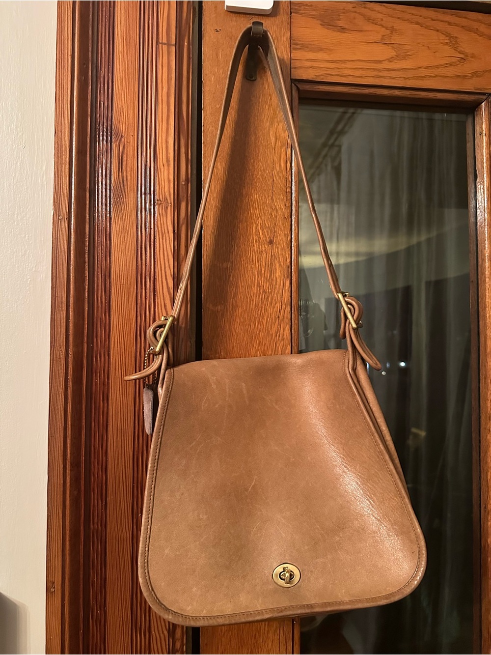 Coach NYC Vintage Stewardess Shoulder Bag- Putty/British Tan (?) - Picture 12 of 12